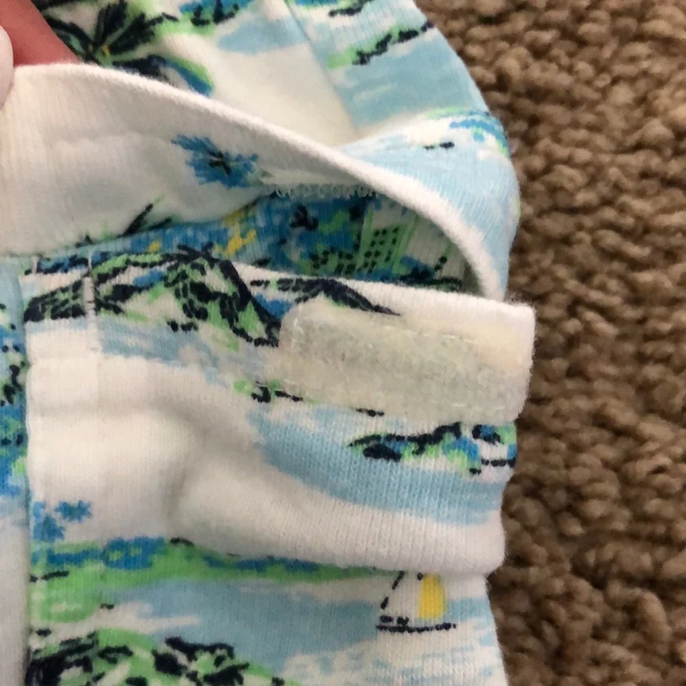 Old Navy Shorts Infant Size 0-3‎ Months White Sailboats Baby Newborn Elastic